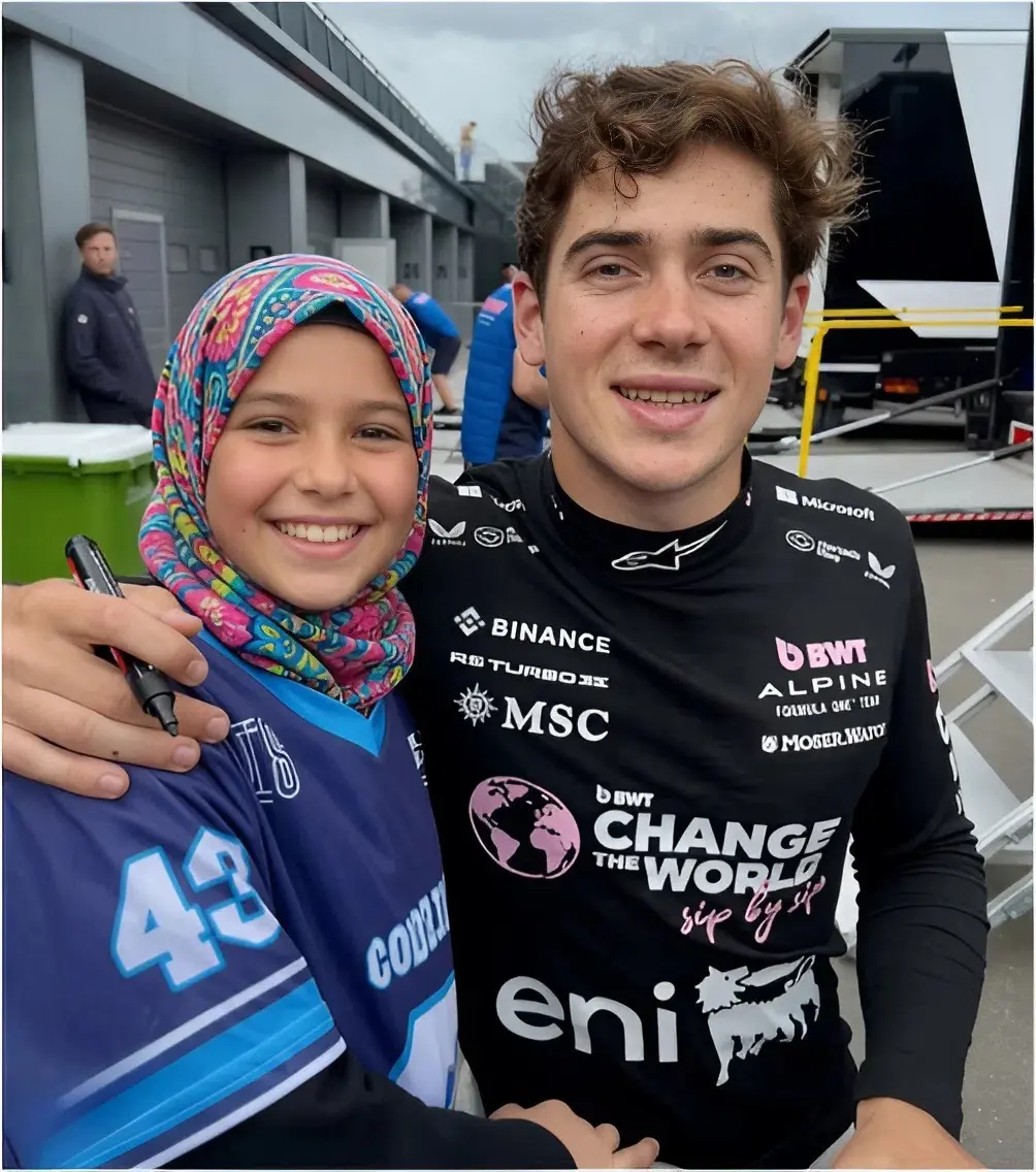 Cover Image for 🏎️💖 “Sofía… ella me eligió.” Franco Colapinto acaba de derretir el corazón de toda Argentina.